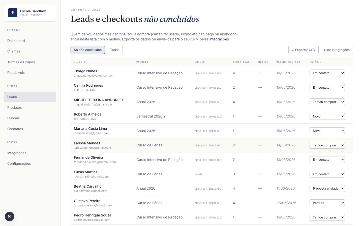 Lista de leads e checkouts não concluídos no Appmax Edu, com estágio, motivo e exportação para CRM